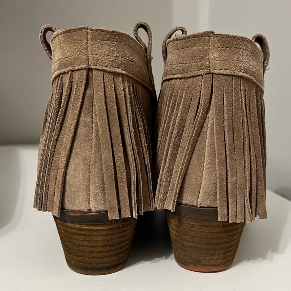 RESTRICTED SUEDE FRINGE BOOTIES - Picture 5 of 10